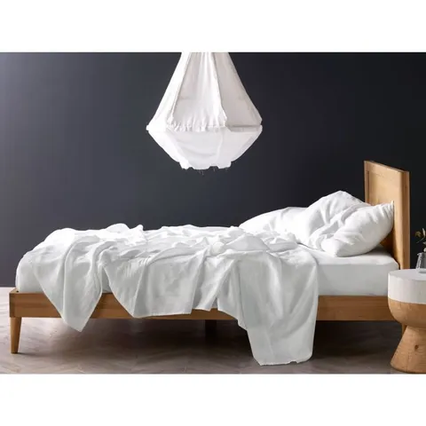 Linenhouse White Fitted Sheet Lifestyle