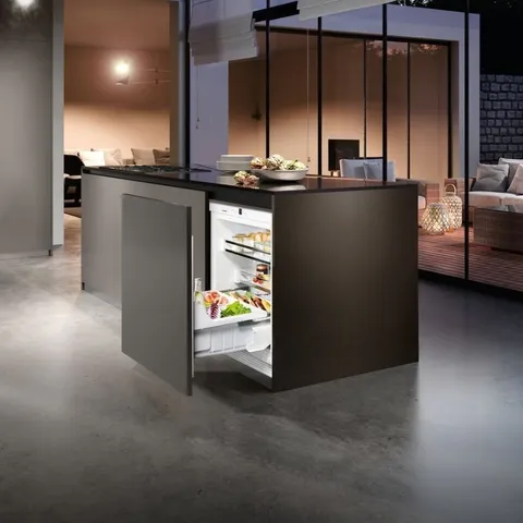 Liebherr 124L Integrated Premium Bar Fridge UIKo1560 Lifestyle