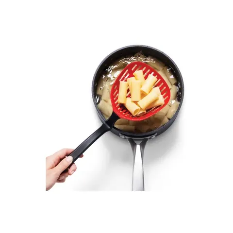 Dreamfarm Lestrain Red Dripless Sit Up Strainer DFLE1822 Display