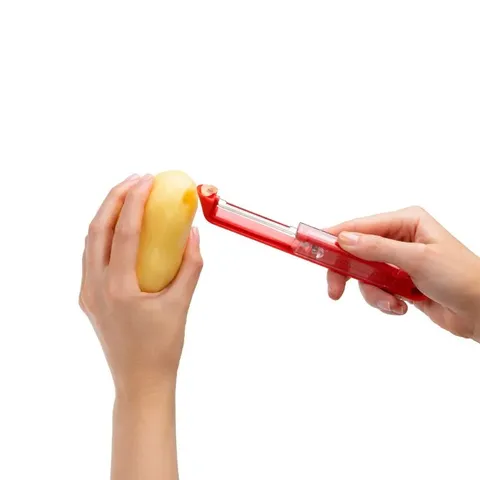 Dreamfarm Red Sharple Peeler DFSH4427 Removing