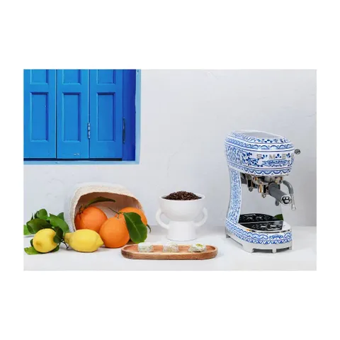 Smeg Dolce & Gabbana Blu Mediterraneo Espresso Coffee Machine ECF02DGBEU Display
