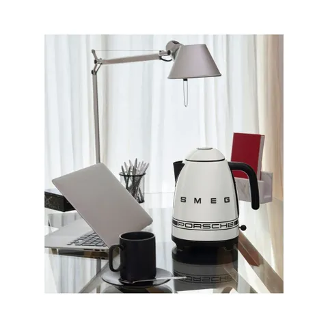 Smeg Carrara White Porsche Kettle KLF03PCWEU Example