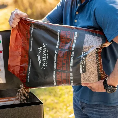 Traeger Signature Blend Pellets lifestyle