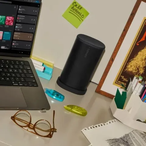 Sonos Play Black Portable Bluetooth Speaker PLAYPR21BLK Display