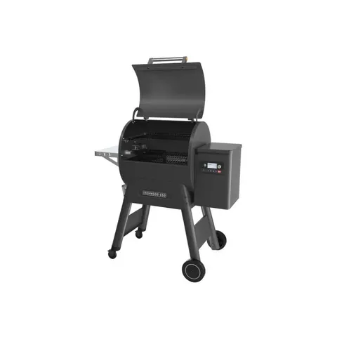 Traeger Ironwood 650 Wood Pellet Grill open