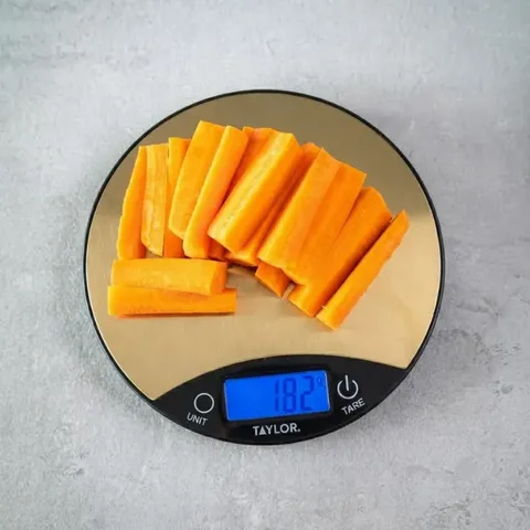 KitchenCraft Taylor Pro 5kg Digital Scale TYPSCALE5RDBB Example