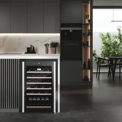 SnoMaster 40 Bottle Single Zone Wine Cooler VT-46D lifestyle